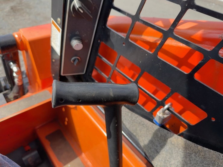 2021-gehl-rt105-image-21