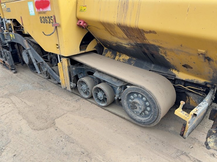 2013-caterpillar-ap-1055e-image-10