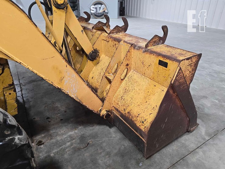 2005-deere-410g-image-11