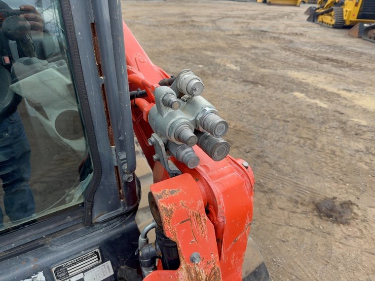 2020-kubota-svl95-2s-image-11