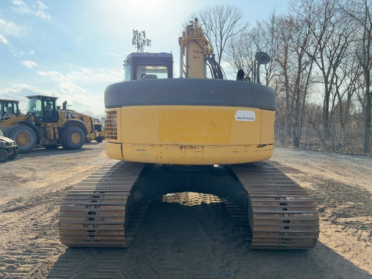 2009-komatsu-pc228us-lc-3e0-image-4