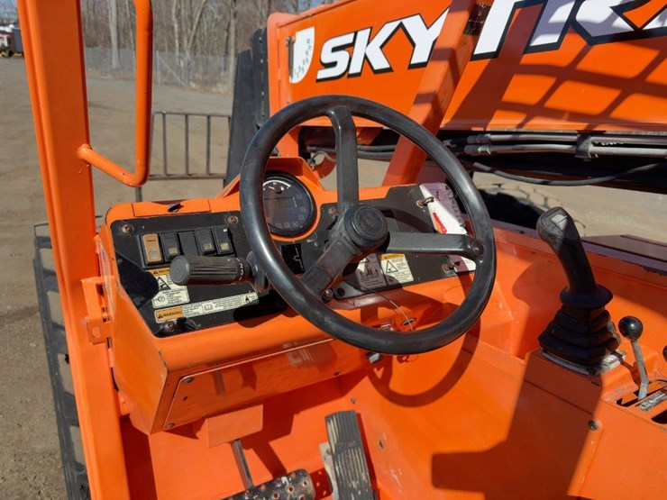 2016-sky-trak-6042-image-20