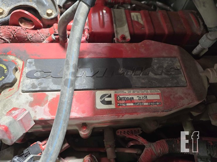 2015-freightliner-business-class-m2-106-image-25