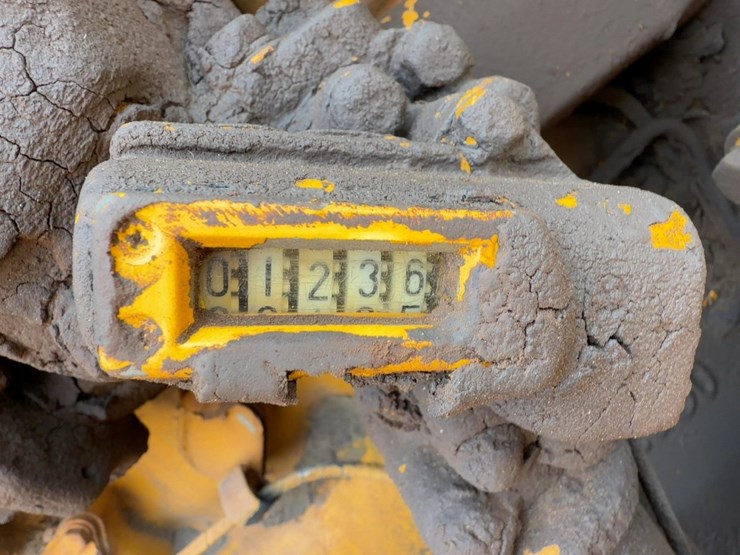 caterpillar-d6-image-13