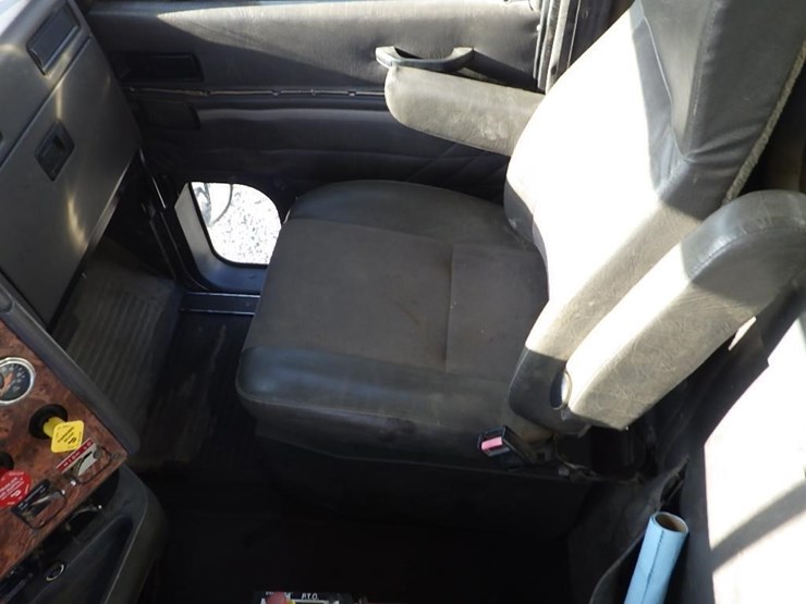 1999-international-9300-image-55