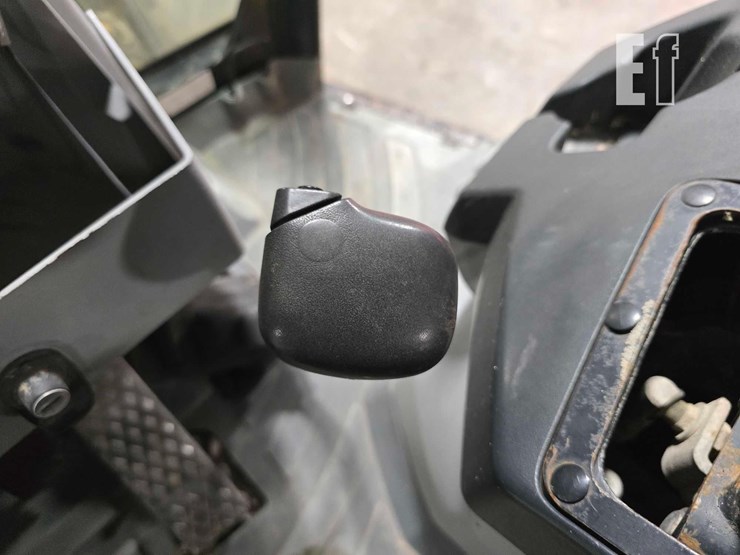 2012-caterpillar-420e-image-24