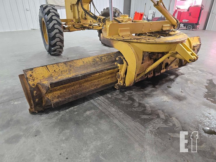 2005-caterpillar-140h-image-12