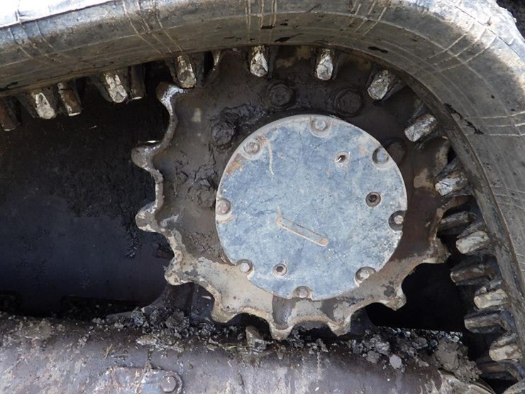 2012-kubota-svl75-image-17