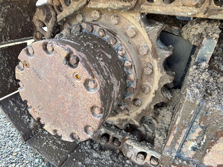 2020-hitachi-zx200-image-15