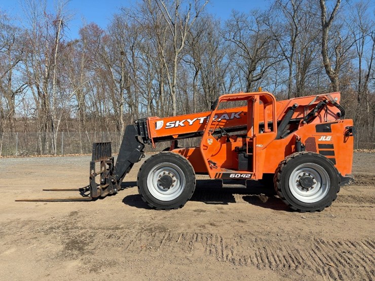 2016-sky-trak-6042-image-2