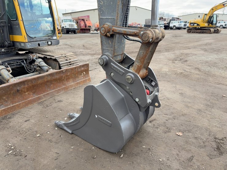 2006-volvo-ec140b-lc-image-8