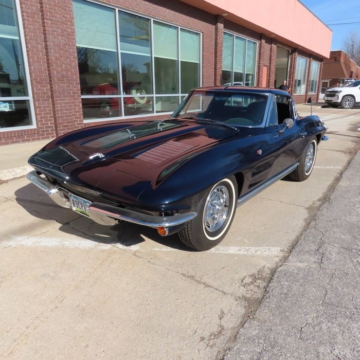 1963 Chevrolet Corvette Stingray Split Window Coupe