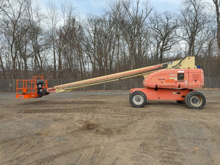 2008-jlg-800s-image-2