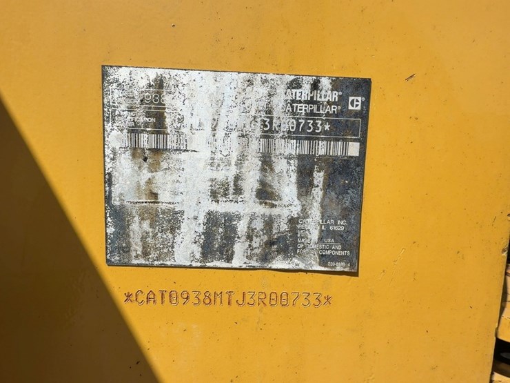 2016-caterpillar-938m-image-32