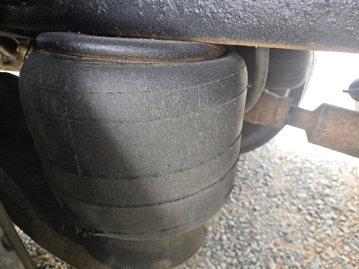 1991-peterbilt-357-image-36