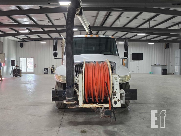 2007-international-durastar-4300-image-7