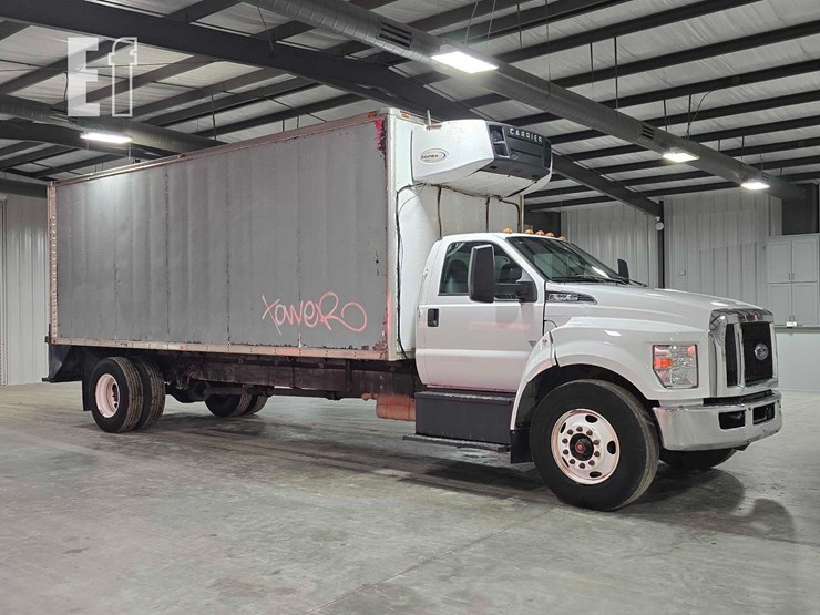 2021-ford-f750-sd-image-2