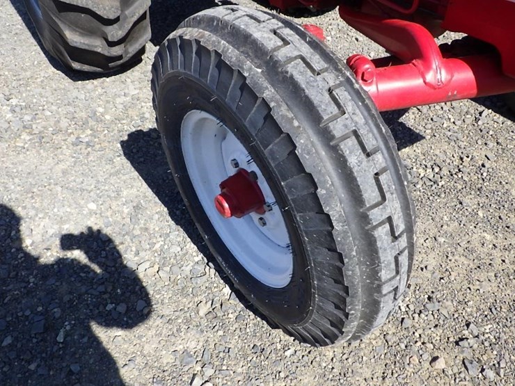 international-tractor-image-16