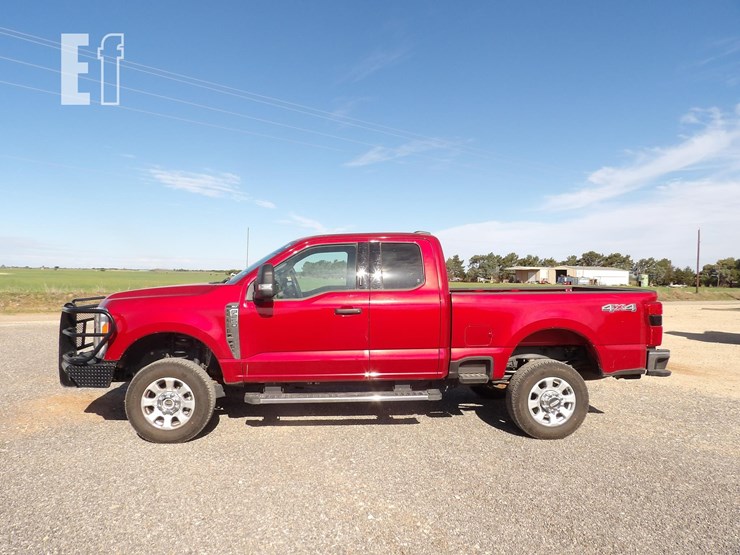 2023-ford-f250-image-2