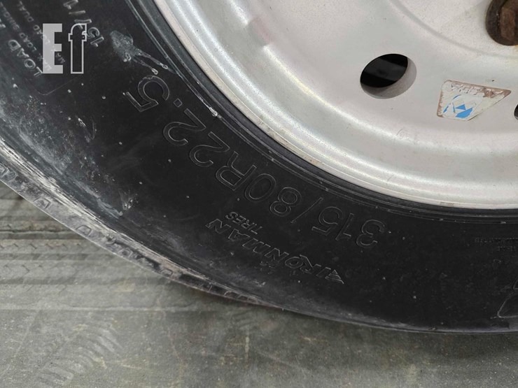 2008-peterbilt-320-image-33