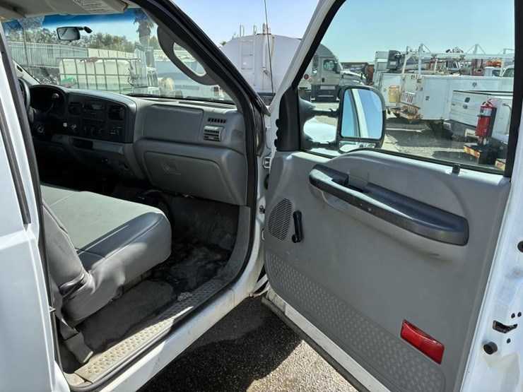 2005-ford-f250-image-10