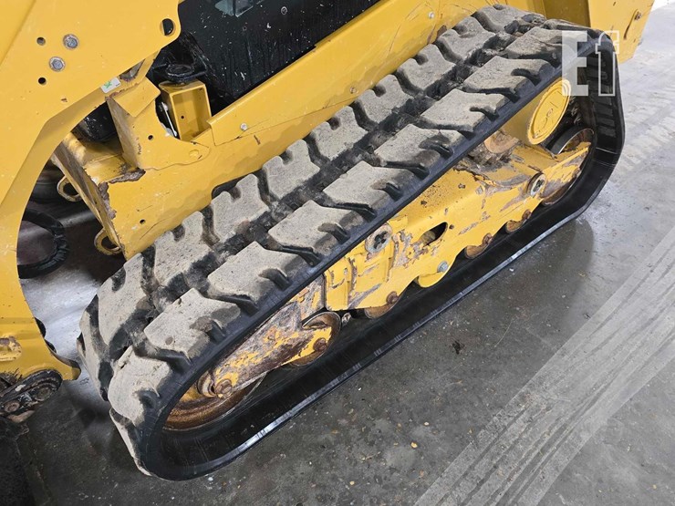 2020-caterpillar-289d3-image-31