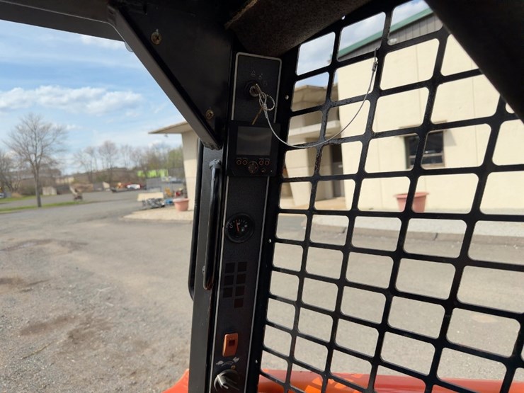 2021-gehl-rt105-image-22