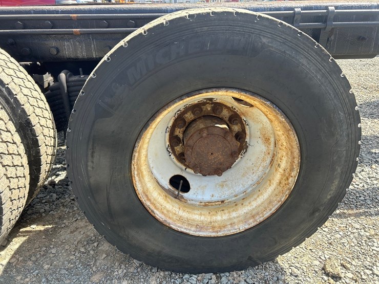 1999-mack-cl713-image-141