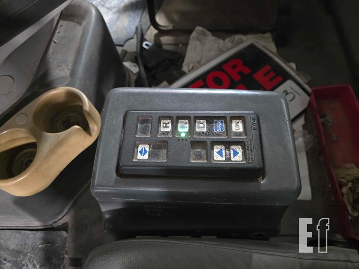 2008-volvo-vnm64200-image-15