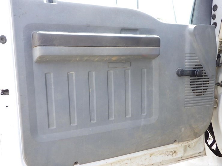 2015-ford-f750-image-24