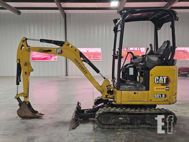 2021-caterpillar-301.8-image-5