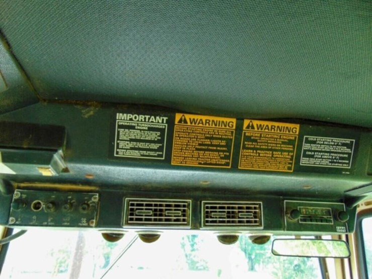 case-2090-tractor-image-20