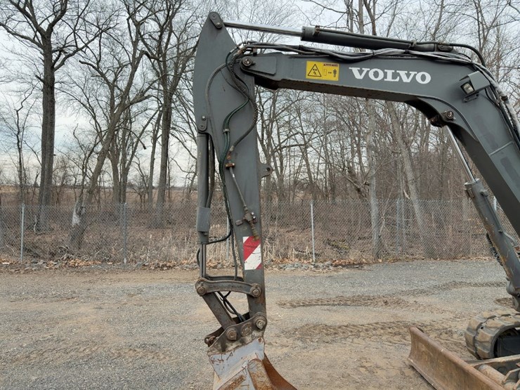 2014-volvo-ecr58d-image-15