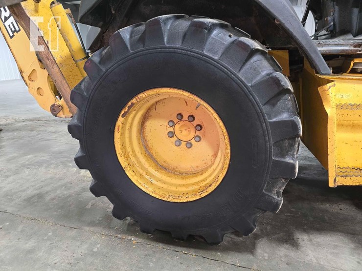 2005-deere-410g-image-33