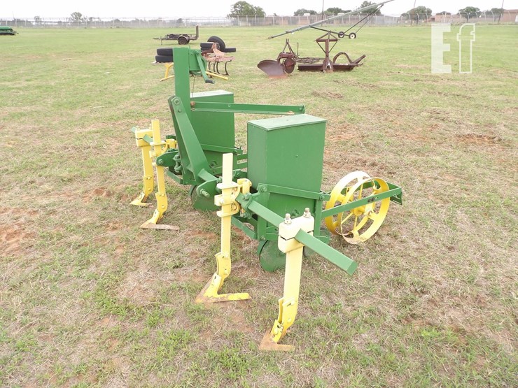 john-deere-2-image-1