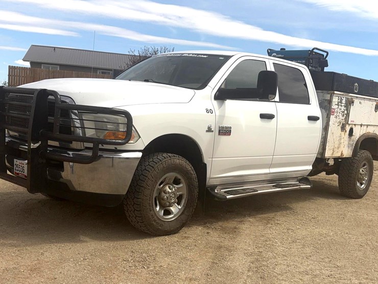 2012-dodge-3500-image-1