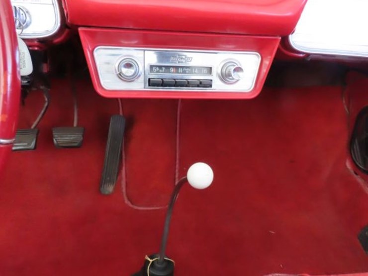 1963-chevrolet-corvair-monza-convertible-image-21