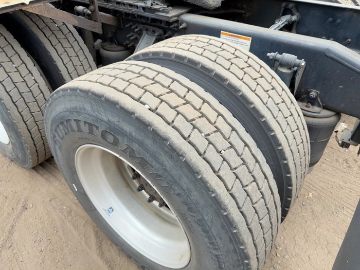 2018-mack-pinnacle-cxu613-image-19