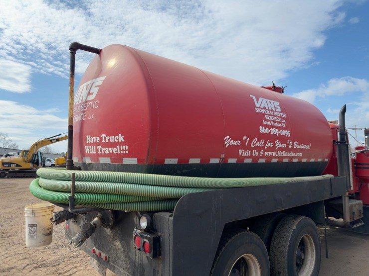 1983-mack-rd685s-image-19