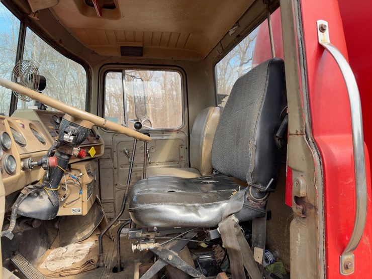 1983-mack-rd685s-image-21