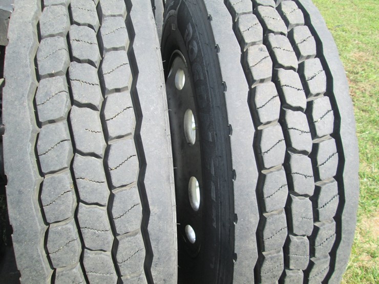 2008-peterbilt-389-image-13