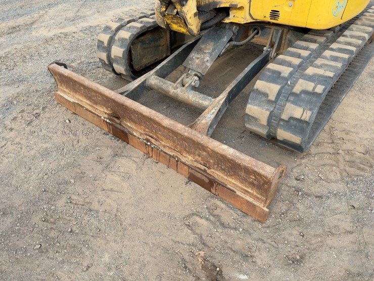 2014-komatsu-pc45mr-3-image-17