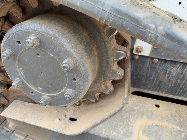 2016-bobcat-t650-image-13