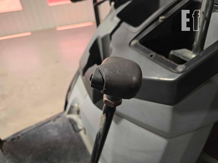 2006-caterpillar-416e-image-23