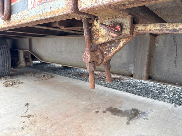 2005-massey-ferguson-8-image-20