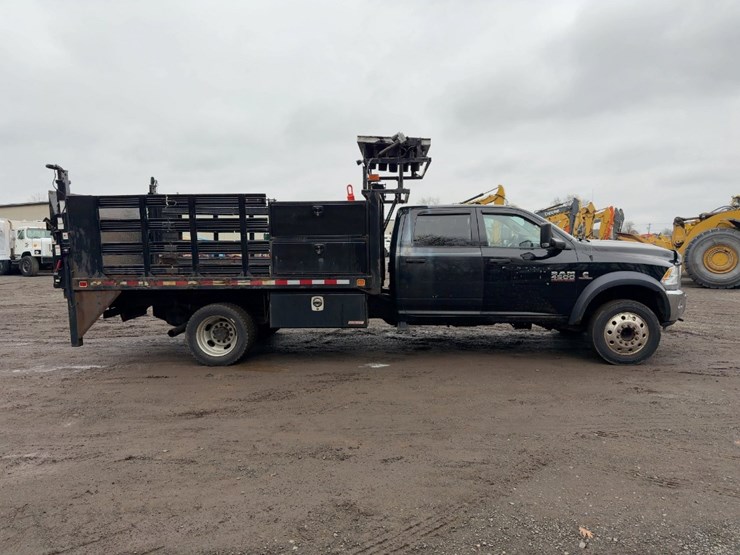 2015-dodge-ram-4500hd-image-6