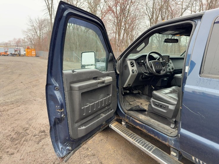 2014-ford-f350-image-19