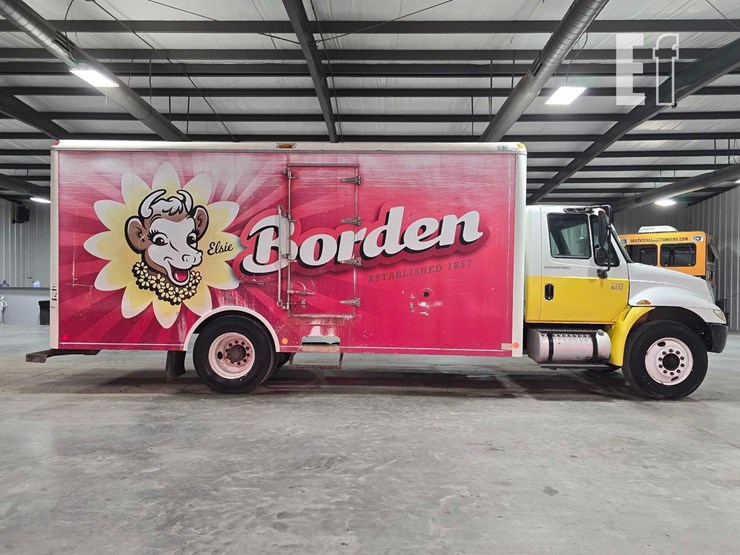 2007-international-durastar-4300-image-6