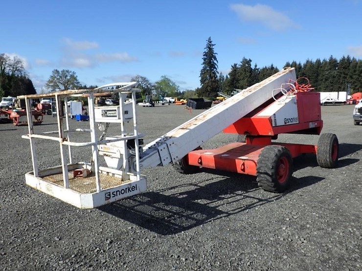 snorkel-a42r-telescopic-boom-lift-image-1