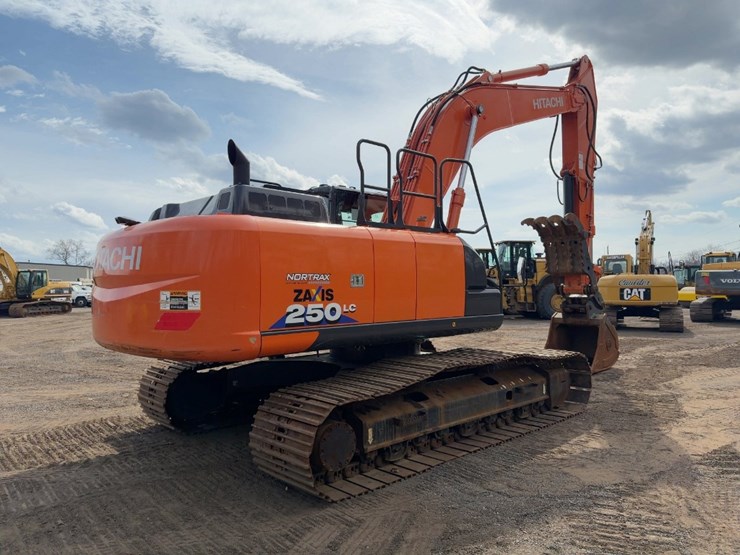 2018-hitachi-zx250-lc-6n-----image-5